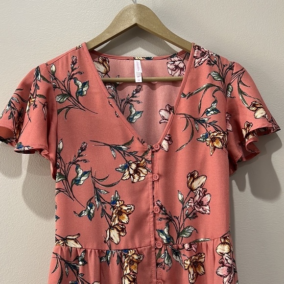 Xhilaration Floral Dress in size XS - Picture 2 of 8
